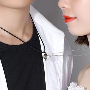 2Pcs Magnetic Couple Necklace Lovers Heart Pendant - Etyn Online {{ product_tag Necklaces }}